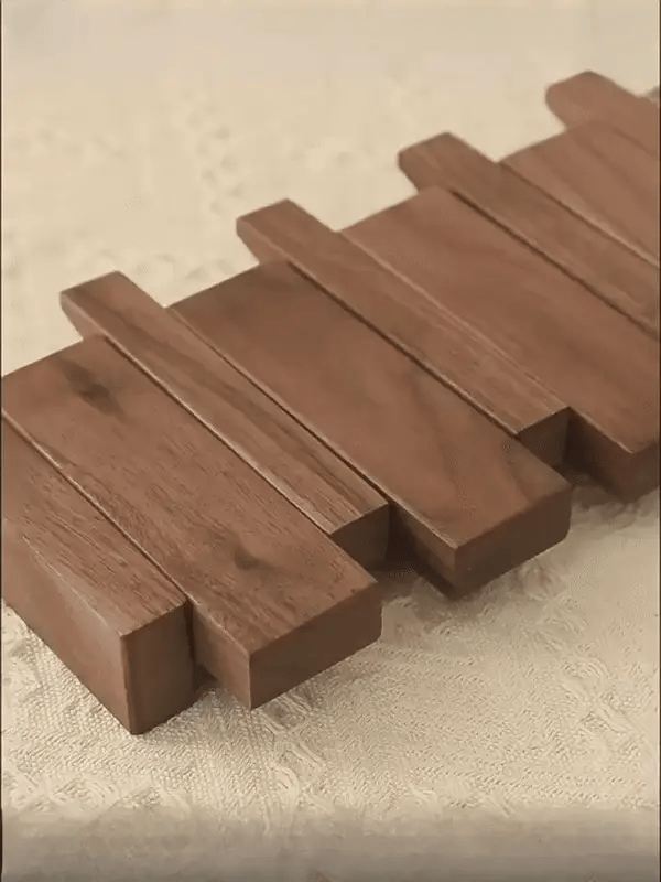 Primo | Porte-Manteau Mural en Bois Design Piano | Déco Élégante